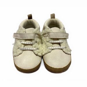 Carter's — Cream Faux Sherpa Baby Shoes — Size 3-6 Months